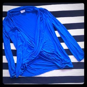 Cross over long sleeve shirt